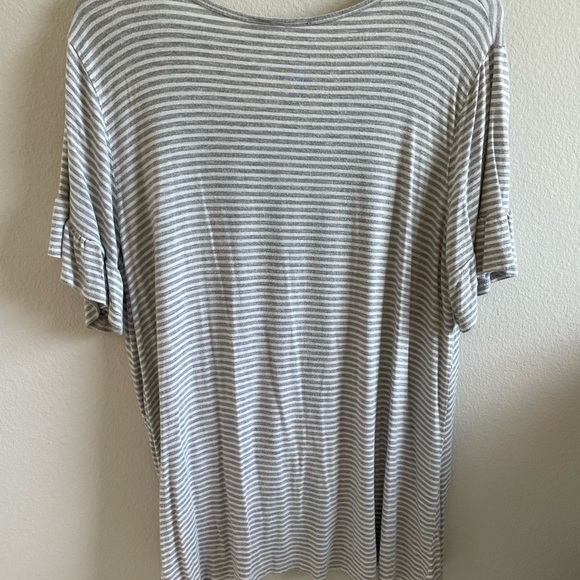 Built by Dreamer Top - Sz L - Picture 2 of 5